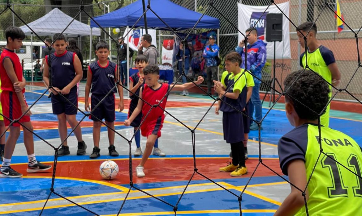 Fona recupera espacio deportivo en la parroquia Caricuao de Caracas
