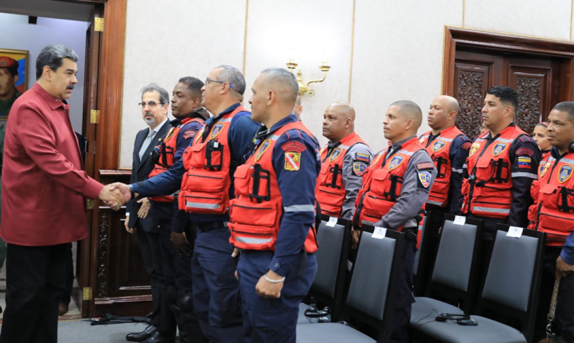 Jefe de Estado reconoce labor de la Fuerza de Tarea Humanitaria G/J Simón Bolívar