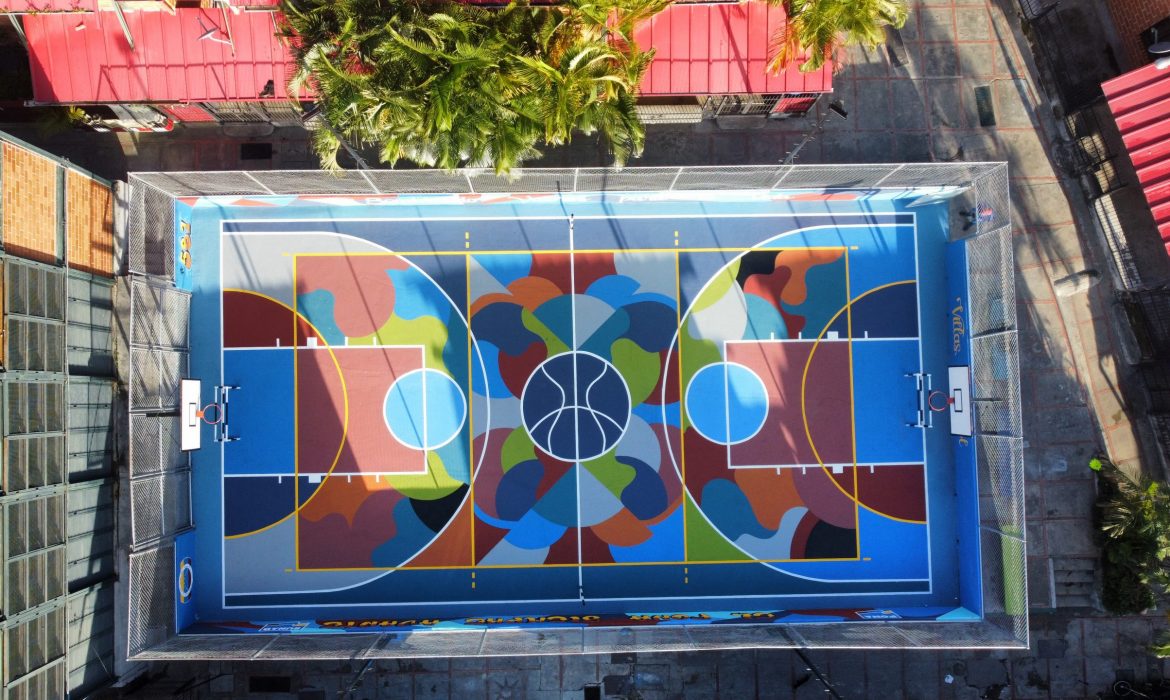 La comunidad de Villa del Sol de Cotiza en Caracas ya cuenta con su espacio deportivo y parque infantil totalmente recuperado