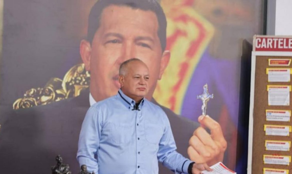 Funcionarios policiales deben ser ejemplo en sus comunidades