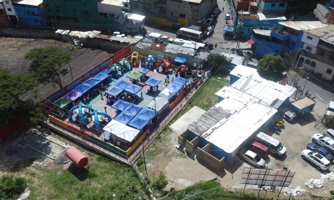 FONA y el MPPRIJP desplegados en Jornada de Atención Social en Petare