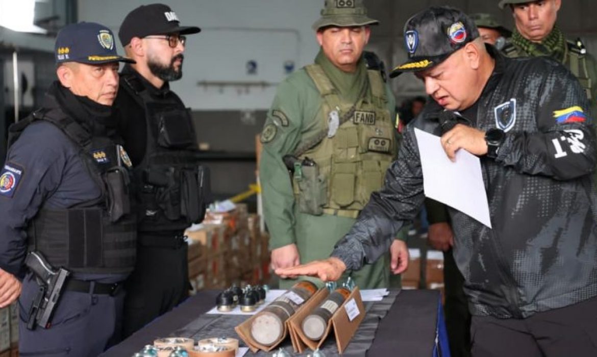 Autoridades del Gobierno Bolivariano incautan arsenal en el estado Anzoátegui