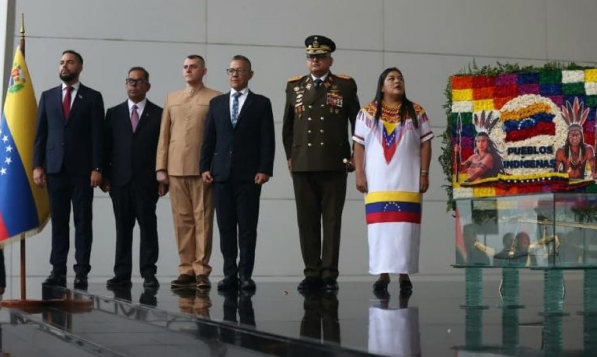 Conmemoran 533 años del Día de la Resistencia Indígena en el Panteón Nacional