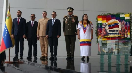 Conmemoran 533 años del Día de la Resistencia Indígena en el Panteón Nacional