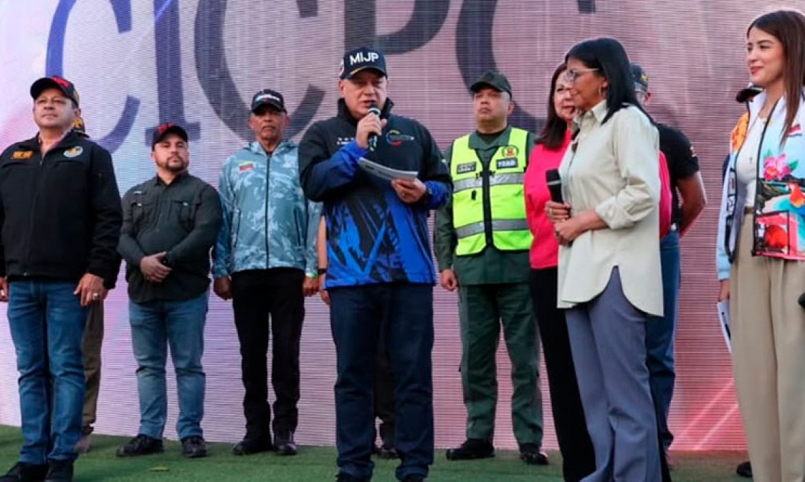 Diosdado Cabello Rondón: “Nuestros funcionarios trabajan con pasión para que el pueblo se sienta en paz”